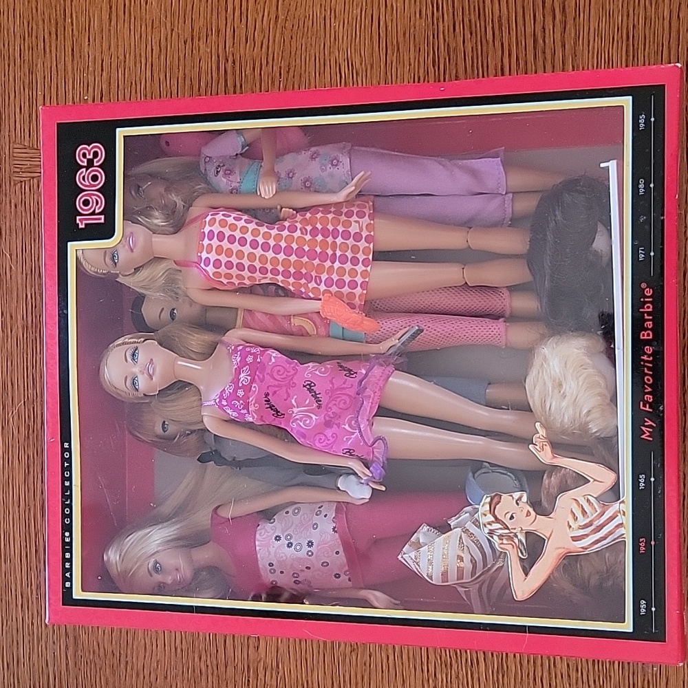 Lot of 6 Barbies